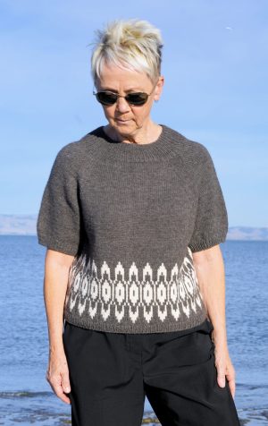 Fia Knitting Pattern
